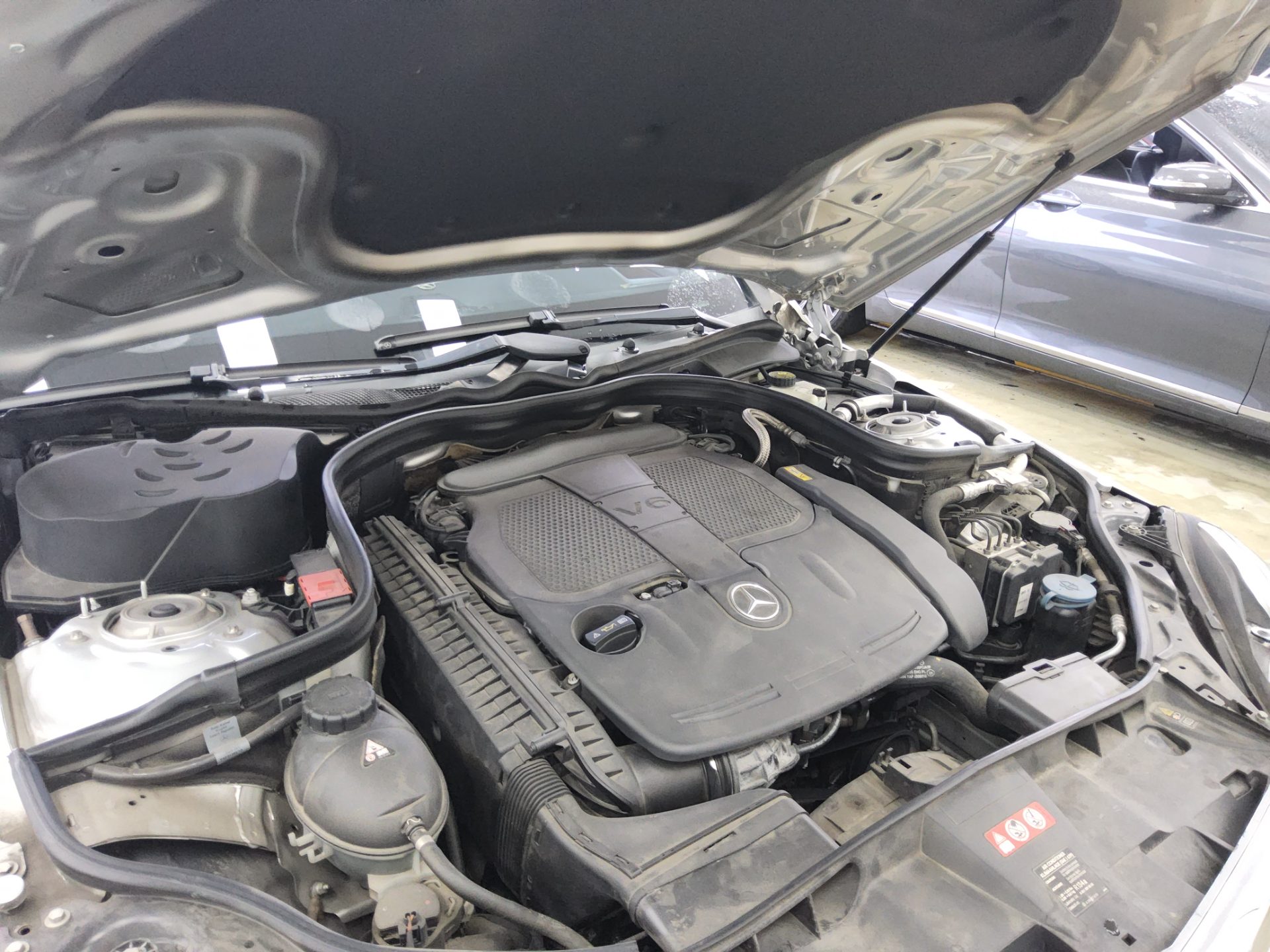 مرسيدس بنز E Class (4Th Gen) E300 Elegance 2012 E300