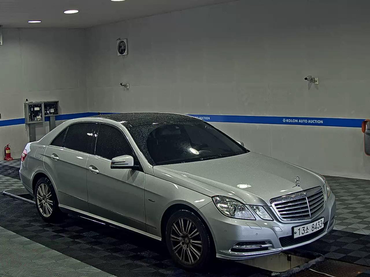 مرسيدس بنز E Class (4Th Gen) E300 Elegance 2012 E300