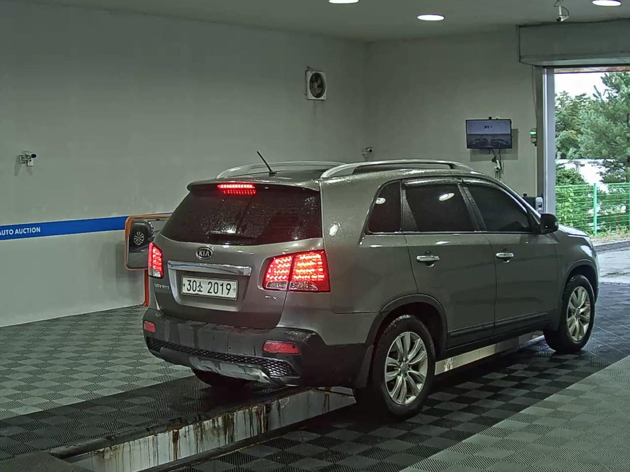 كيا سورينتو 2011 TLX فاخر