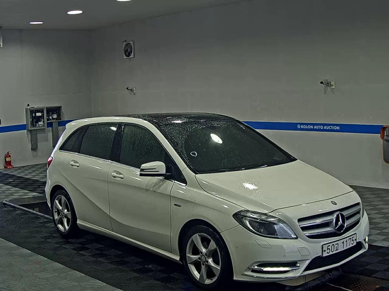 مرسيدس بنز B Class (2Nd Gen) B200 Cdi Blue Efficiency Sport Pack 2012 SPORT
