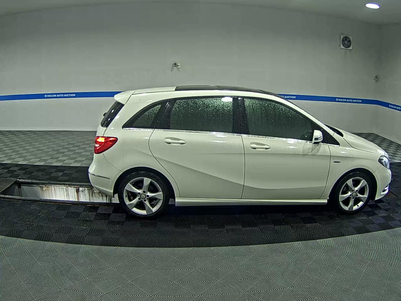 مرسيدس بنز B Class (2Nd Gen) B200 Cdi Blue Efficiency Sport Pack 2012 SPORT