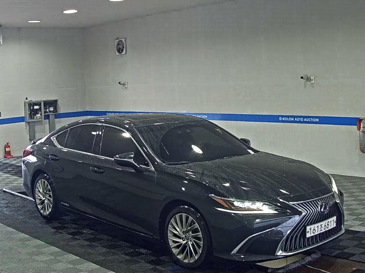 لكزس إي إس (7Th Gen) 300H Executive 2021 300h