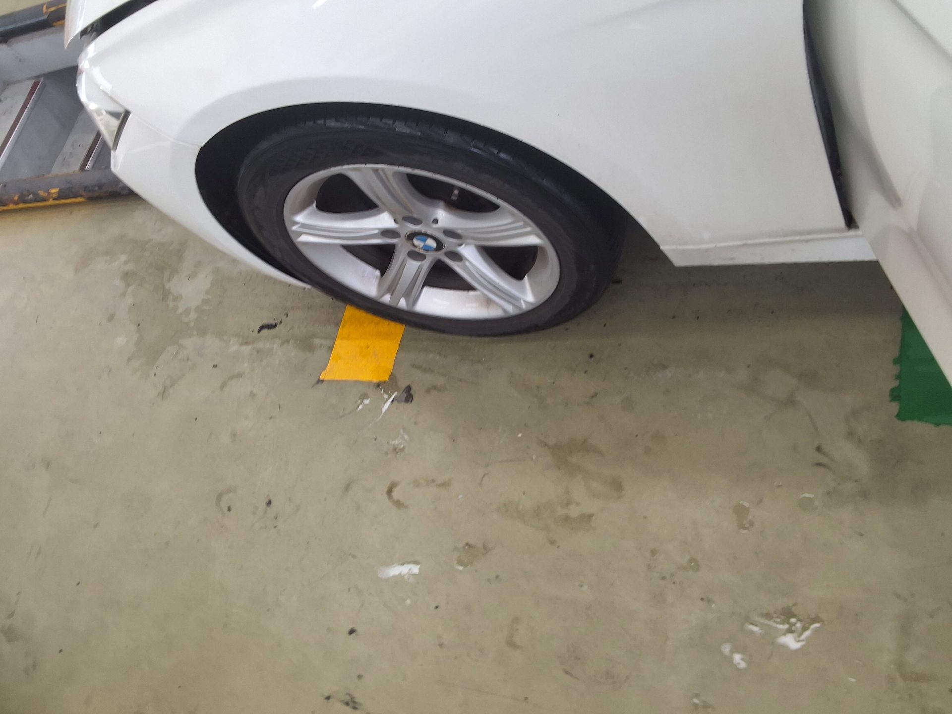 بي إم دبليو 3 Series (6Th Gen) 320D 2012 320d