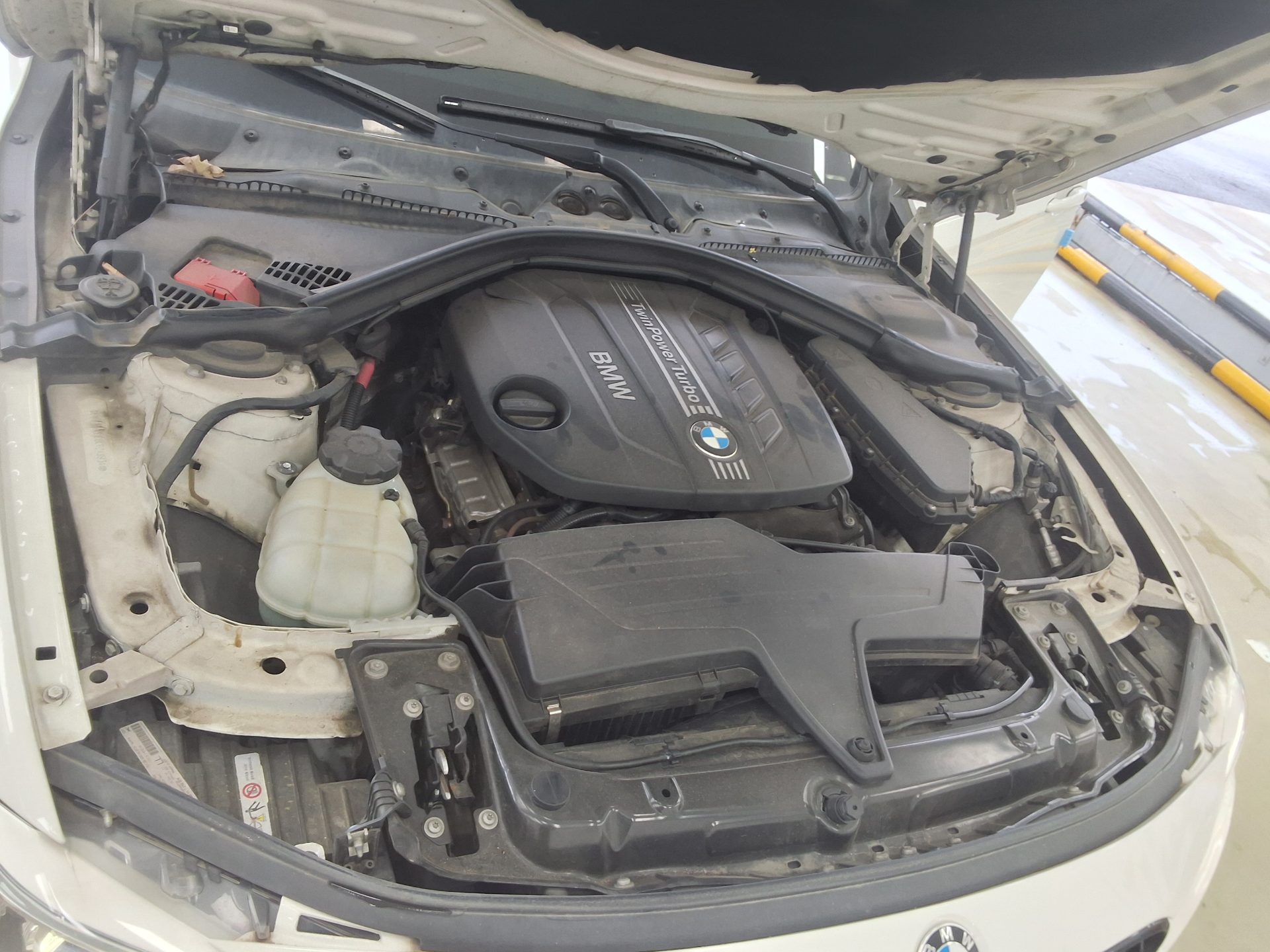بي إم دبليو 3 Series (6Th Gen) 320D 2012 320d