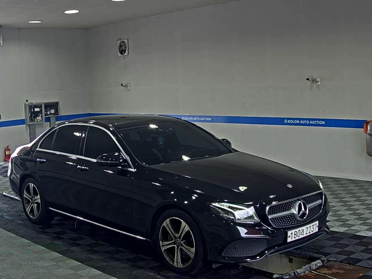 مرسيدس بنز E Class (5Th Gen) E300 Avantgarde 2017 E300