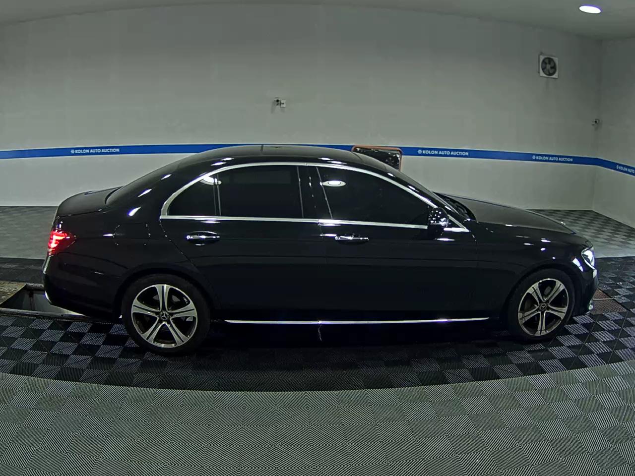مرسيدس بنز E Class (5Th Gen) E300 Avantgarde 2017 E300