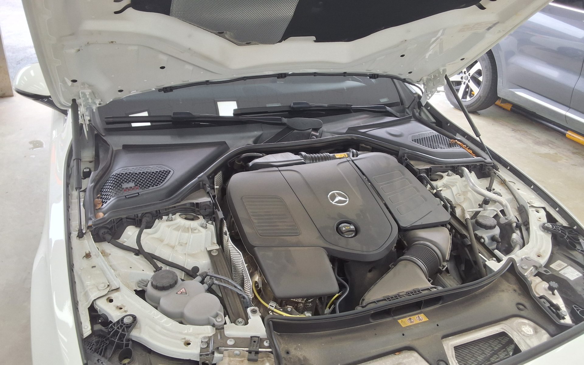 مرسيدس بنز E Class (6Th Gen) E200 Avantgarde 2024 E200