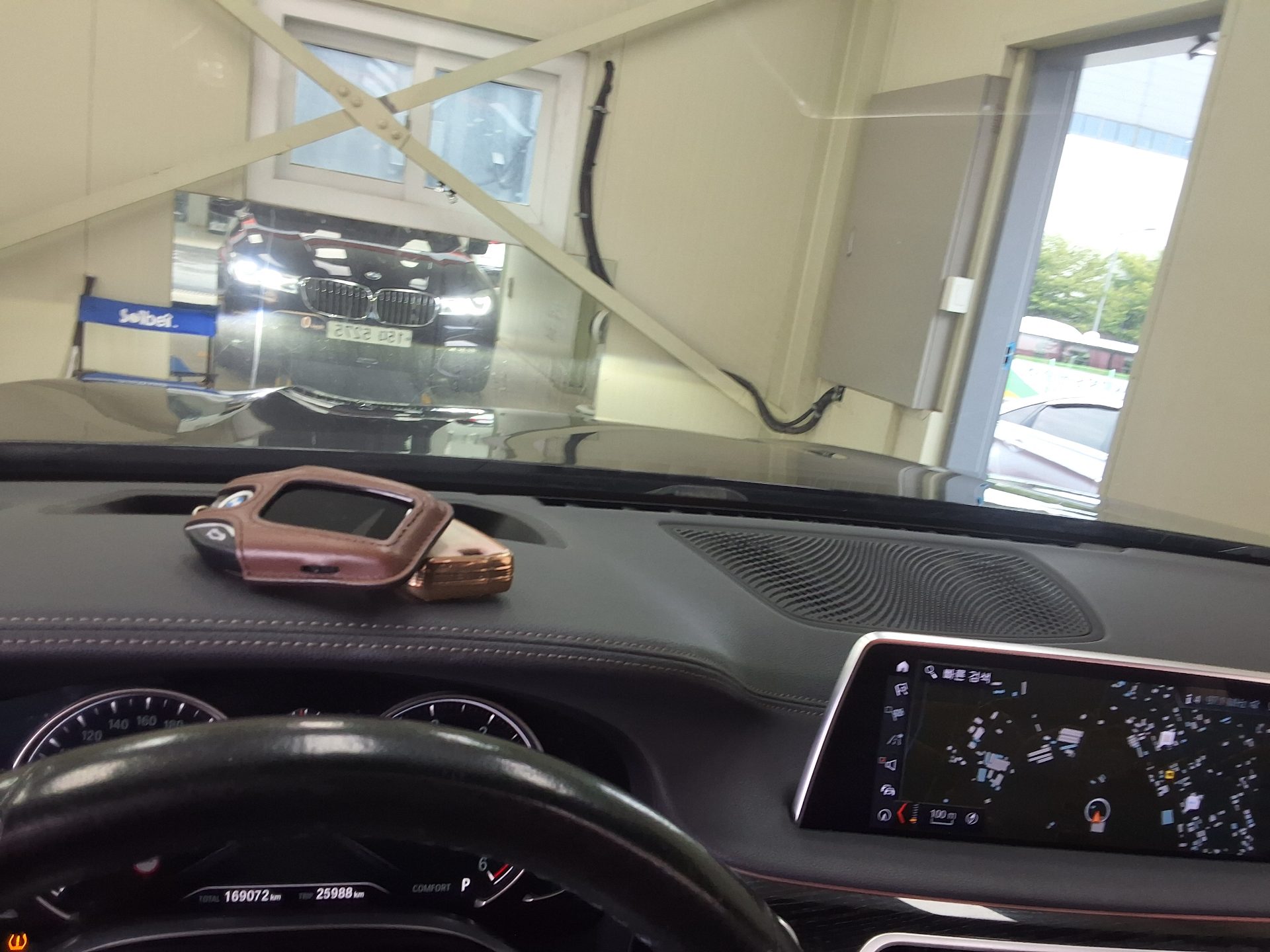 بي إم دبليو 7 Series (6Th Gen) 740D إكس درايف M Sport 2018 SPORT