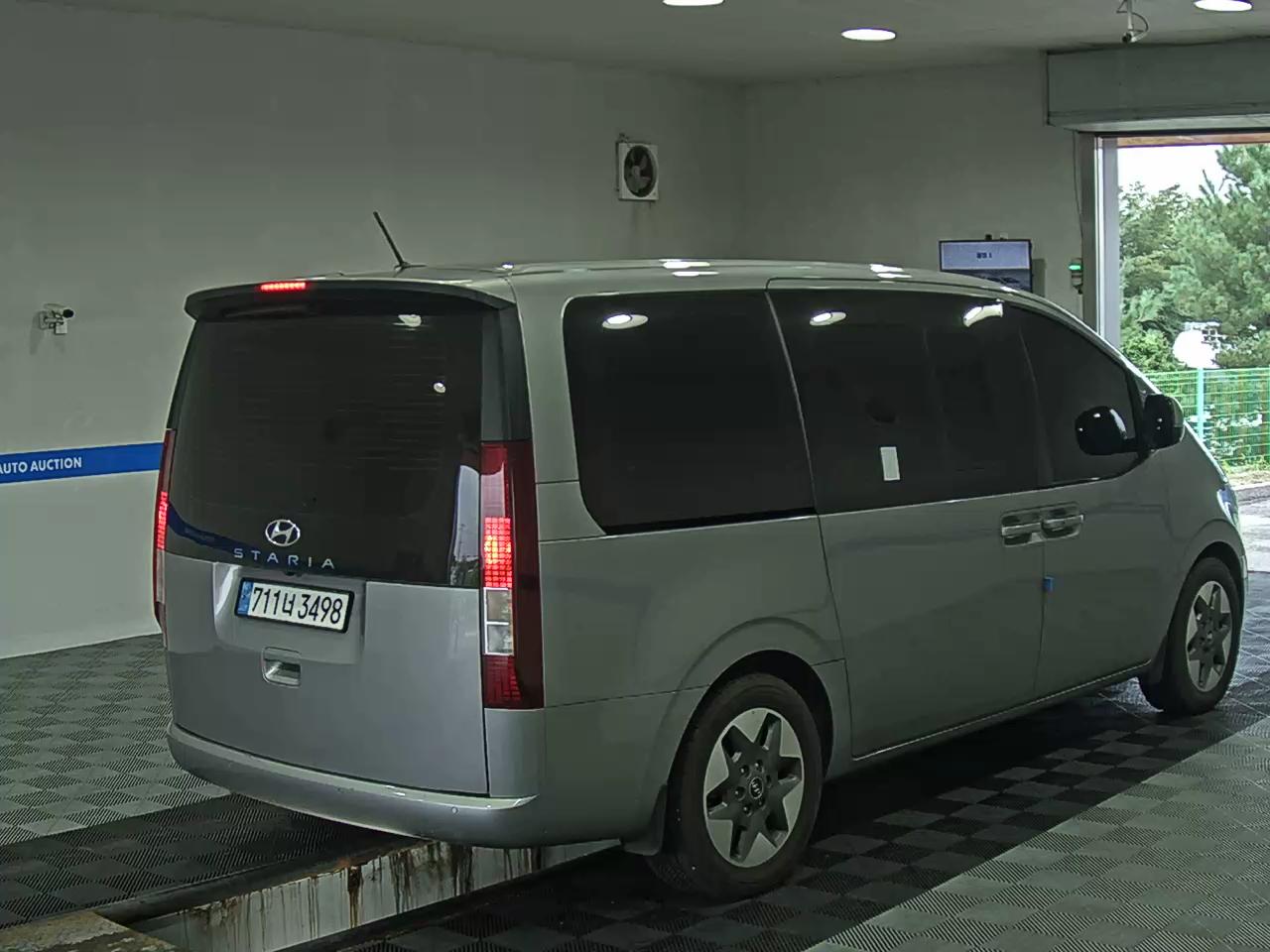 هيونداي ستاريا 2024 MODERN