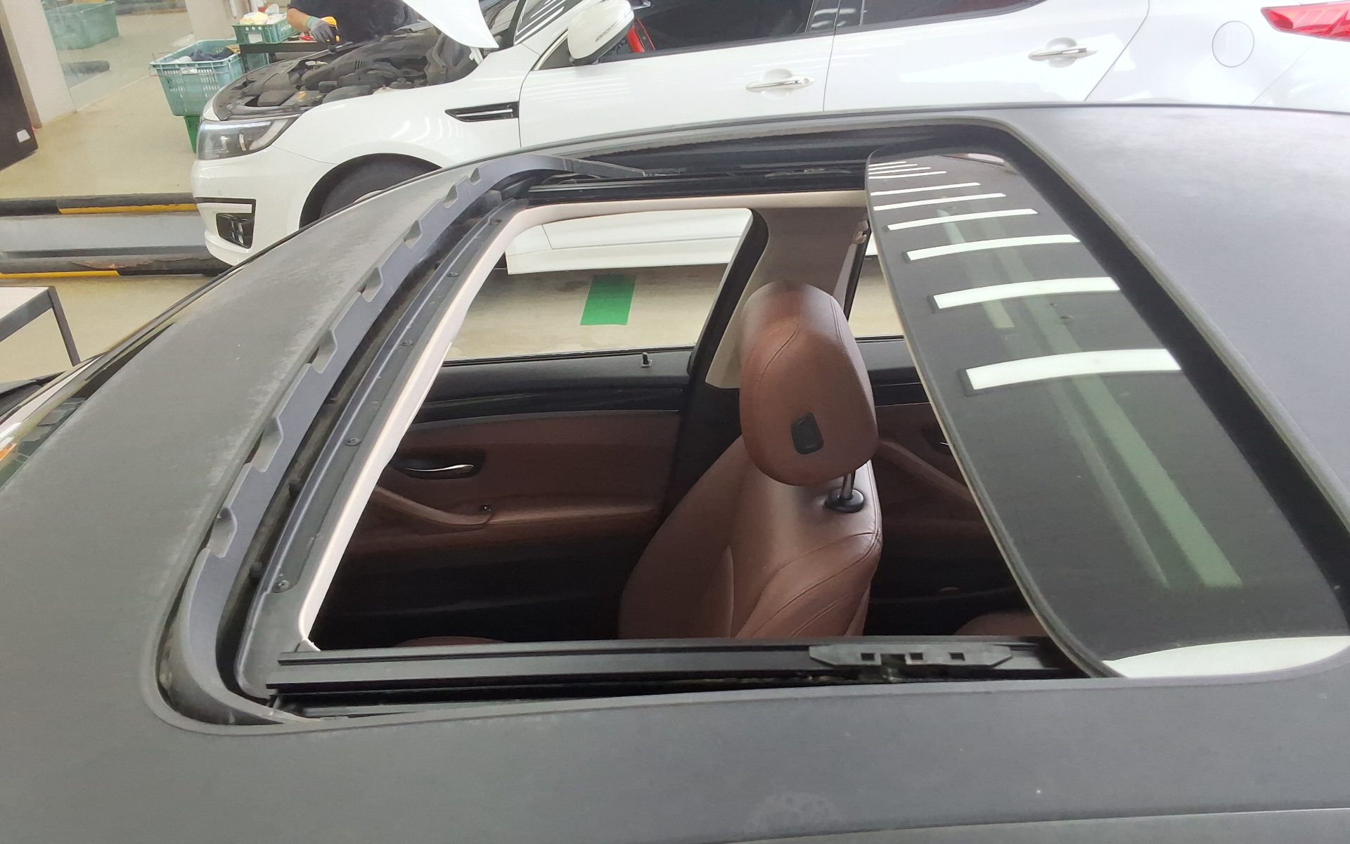 بي إم دبليو 5 Series (6Th Gen) 520D 2014 520d