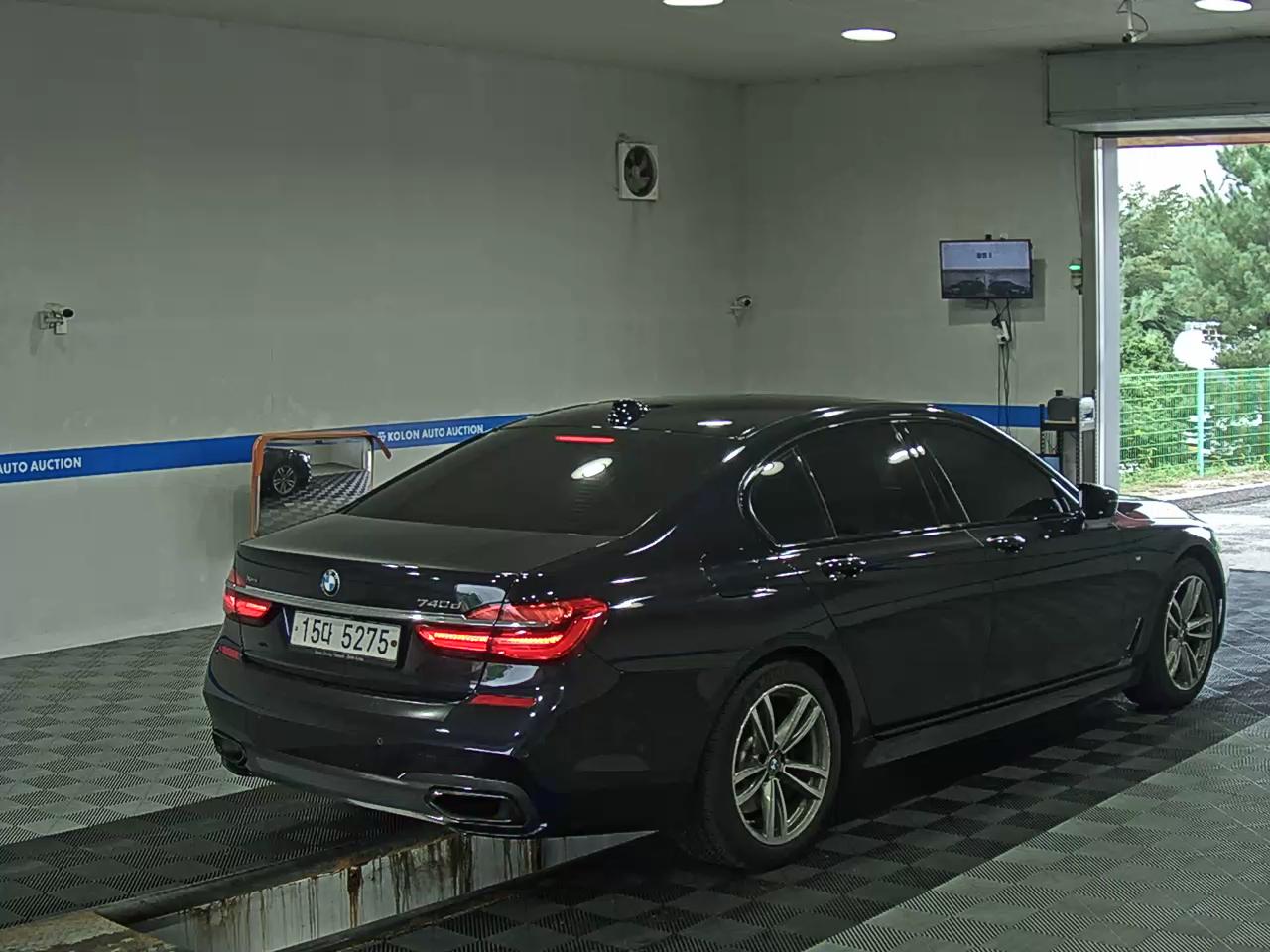 بي إم دبليو 7 Series (6Th Gen) 740D إكس درايف M Sport 2018 SPORT