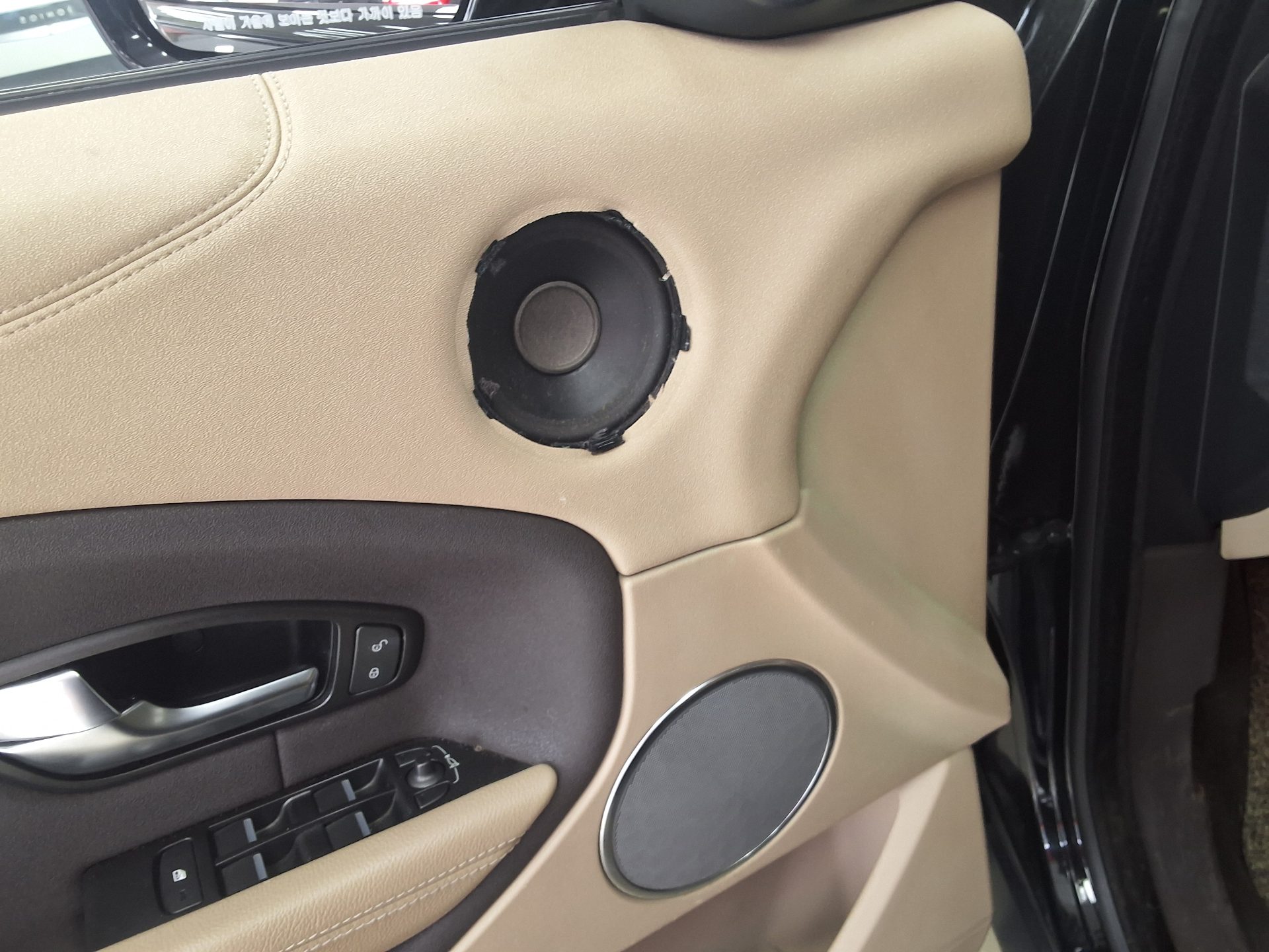 لاند روفر Rover رينج روفر Evoque 2.0 Td4 Se 2019 SE