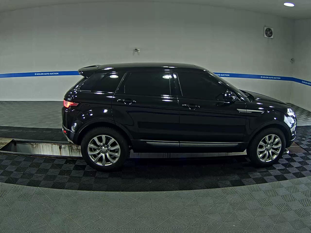 لاند روفر Rover رينج روفر Evoque 2.0 Td4 Se 2019 SE