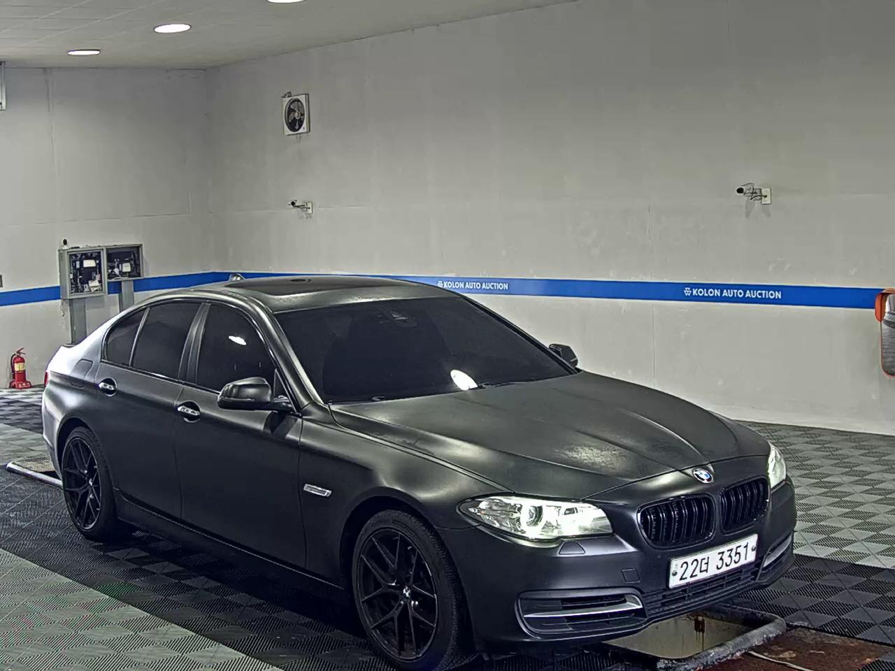 بي إم دبليو 5 Series (6Th Gen) 520D 2014 520d