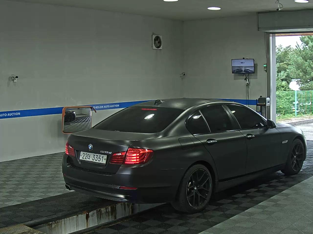 بي إم دبليو 5 Series (6Th Gen) 520D 2014 520d