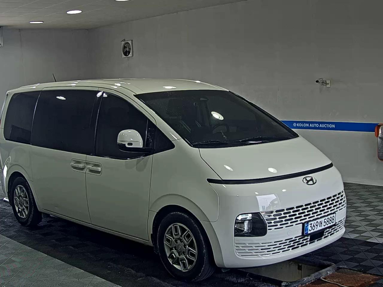 هيونداي ستاريا 2022 MODERN
