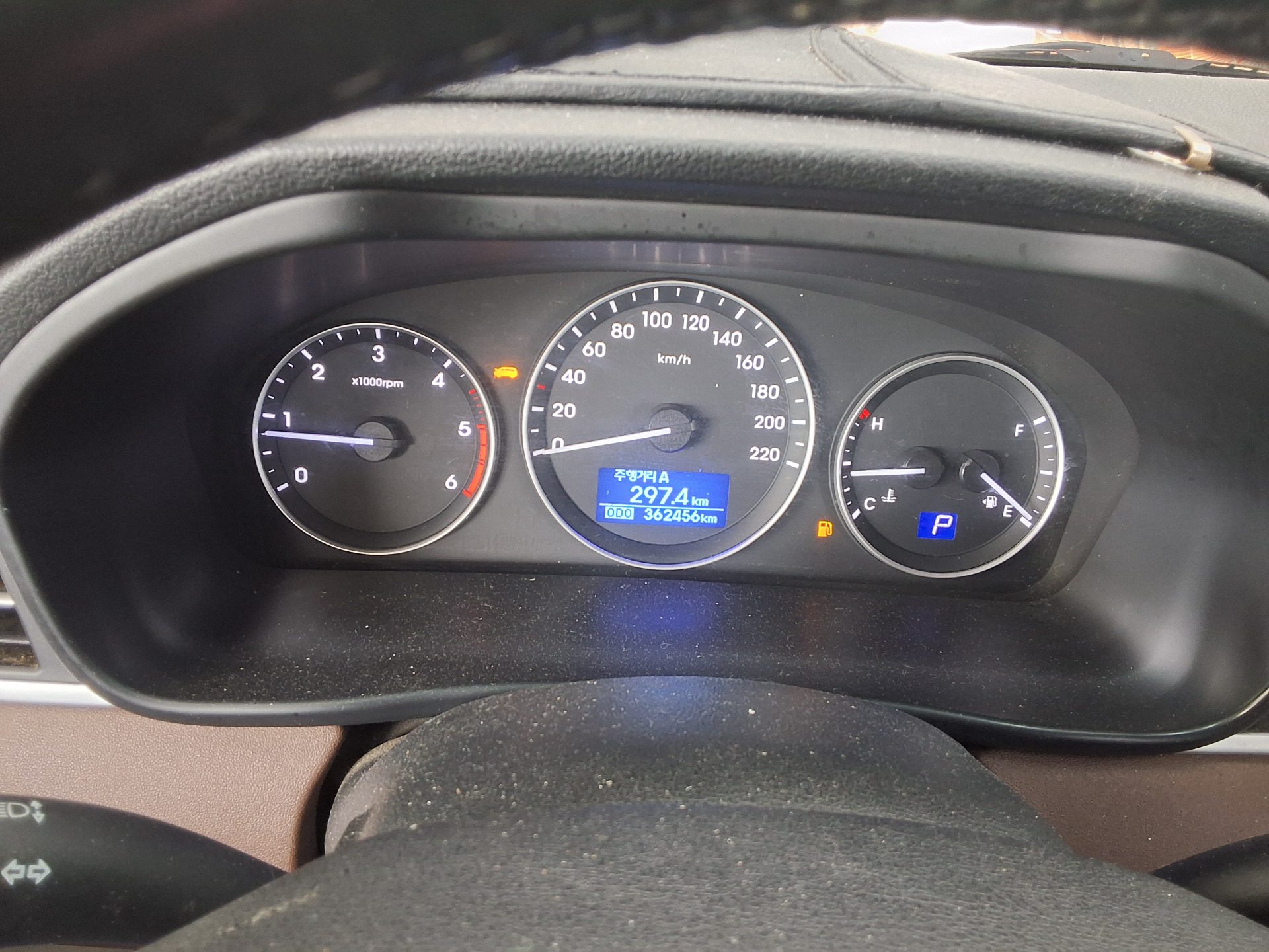 هيونداي الجديد جراند ستاركس 9 Seater ديزل إكسكلوسيف 2021 إكسكلوسيف