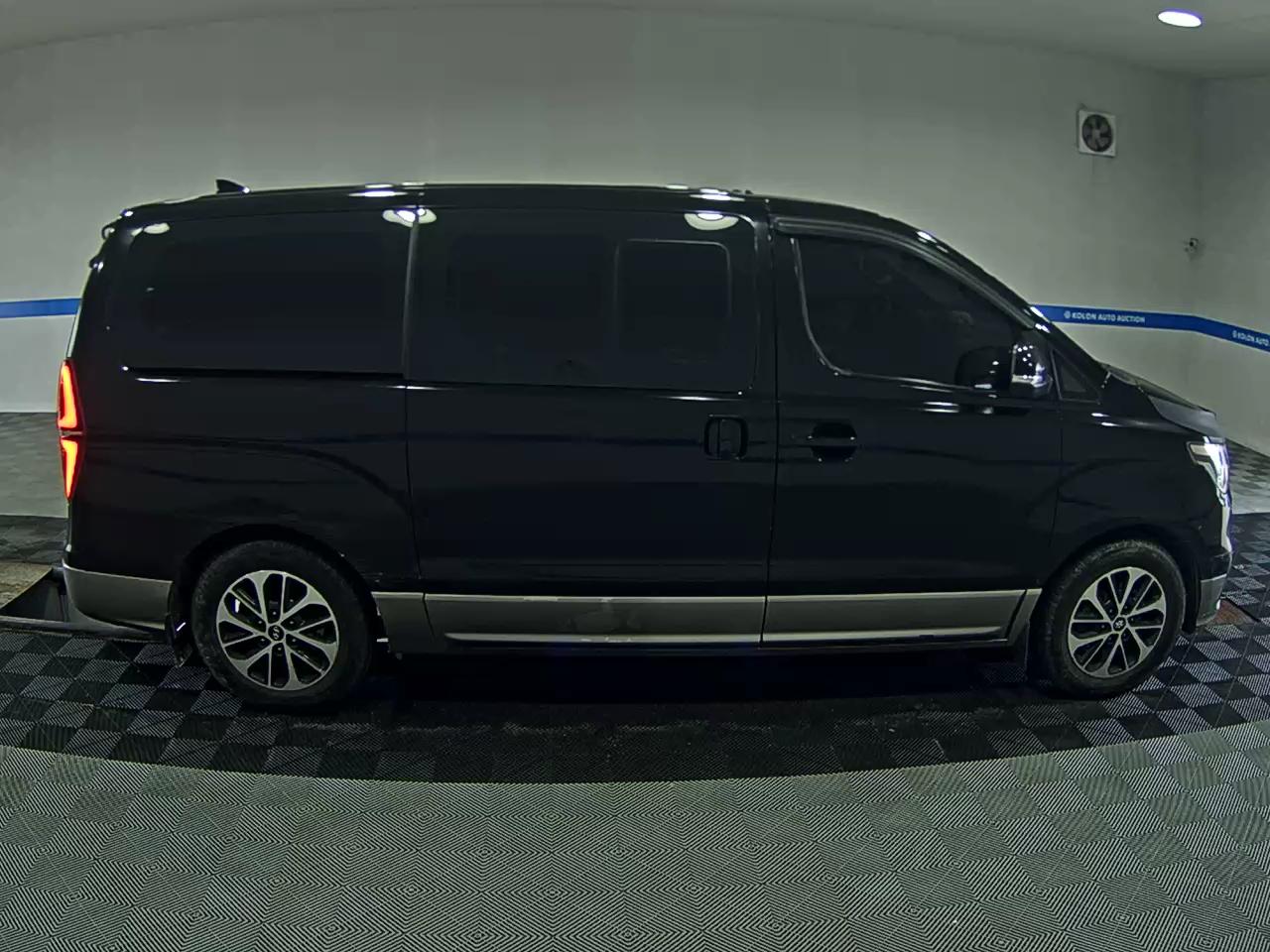 هيونداي الجديد جراند ستاركس 9 Seater ديزل إكسكلوسيف 2021 إكسكلوسيف