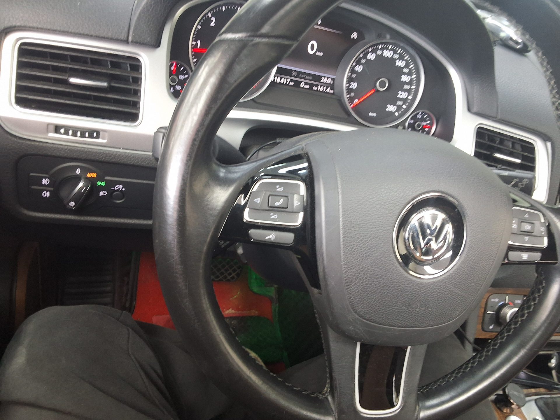 فولكس فاجن الجديد طوارق (2Nd Gen F / L) 3.0 V6 TDI Bluemotion إكسكلوسيف Edition 2016 إكسكلوسيف