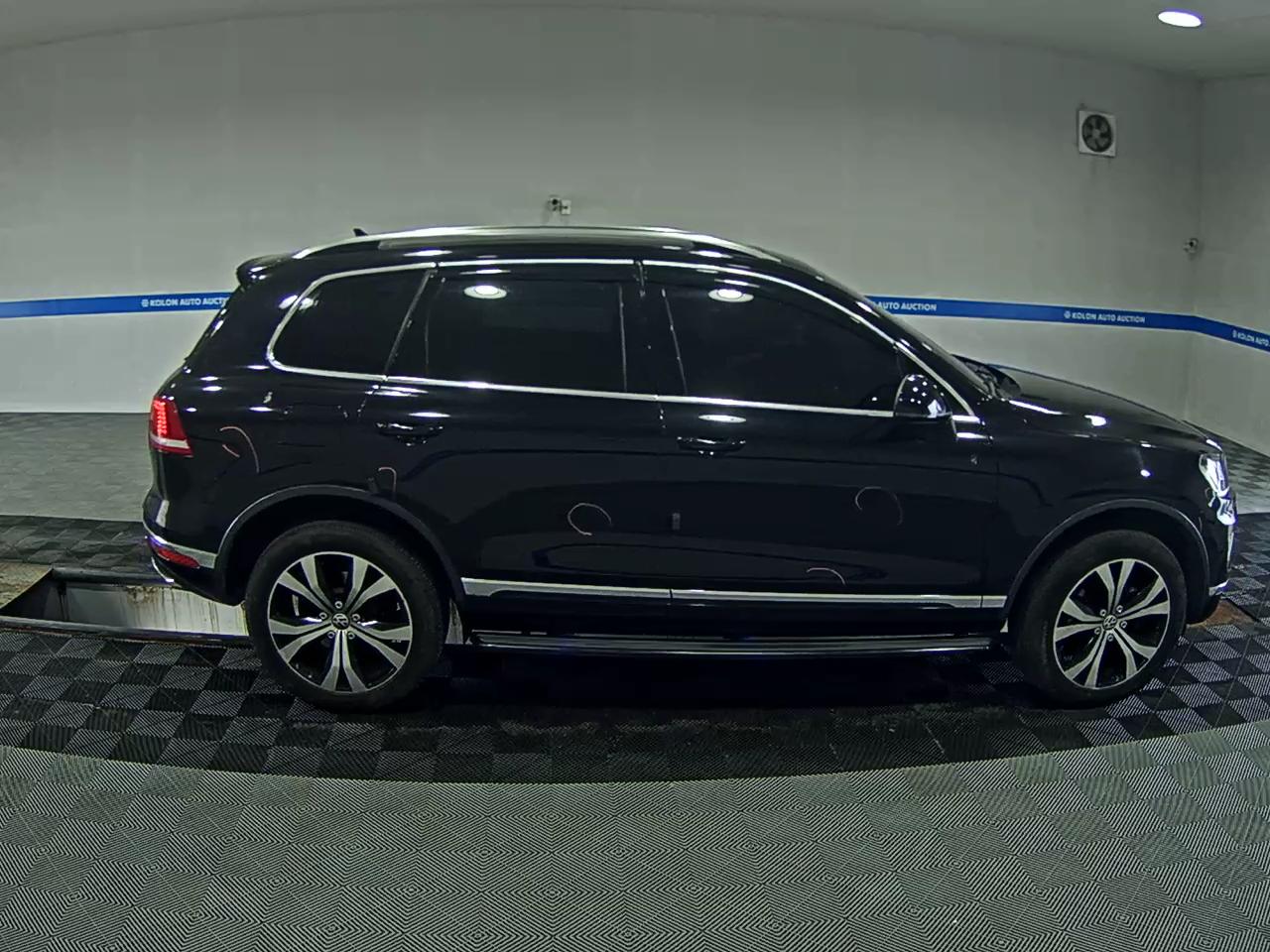 فولكس فاجن الجديد طوارق (2Nd Gen F / L) 3.0 V6 TDI Bluemotion إكسكلوسيف Edition 2016 إكسكلوسيف