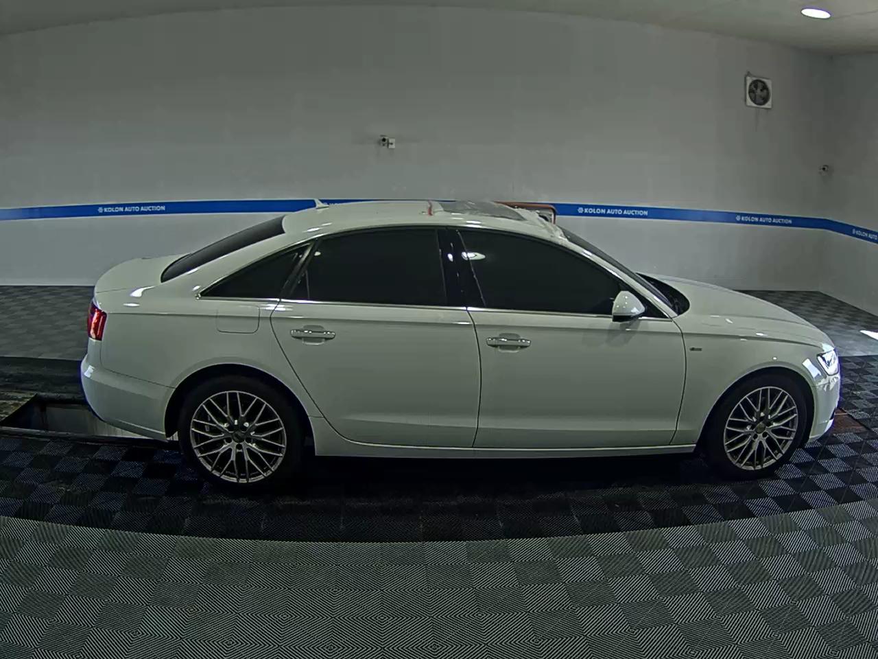 أودي إيه 6 (4Th Gen) 45 TDI كواترو 2015