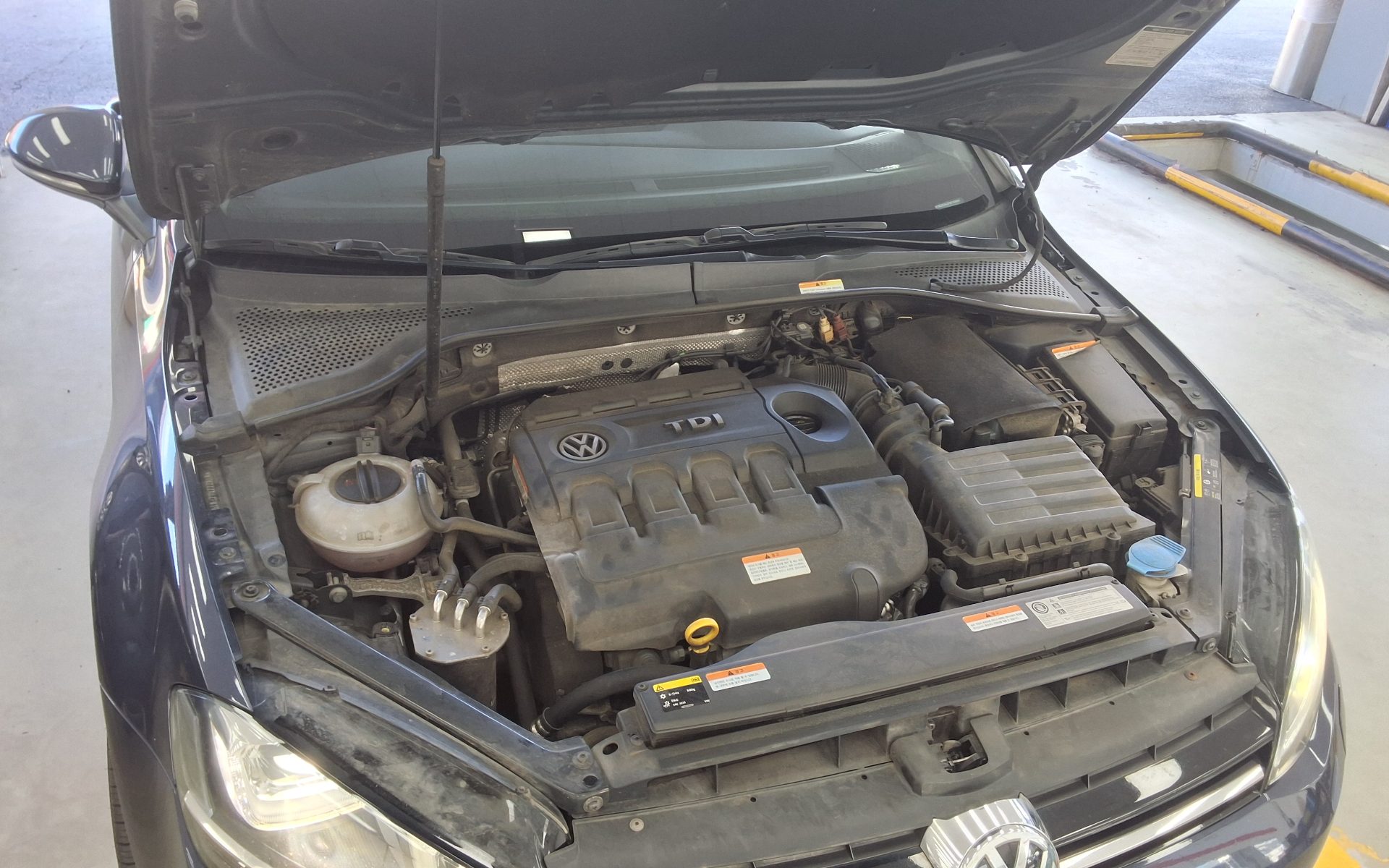 فولكس فاجن جولف (7Th Gen) 2.0 TDI 2015