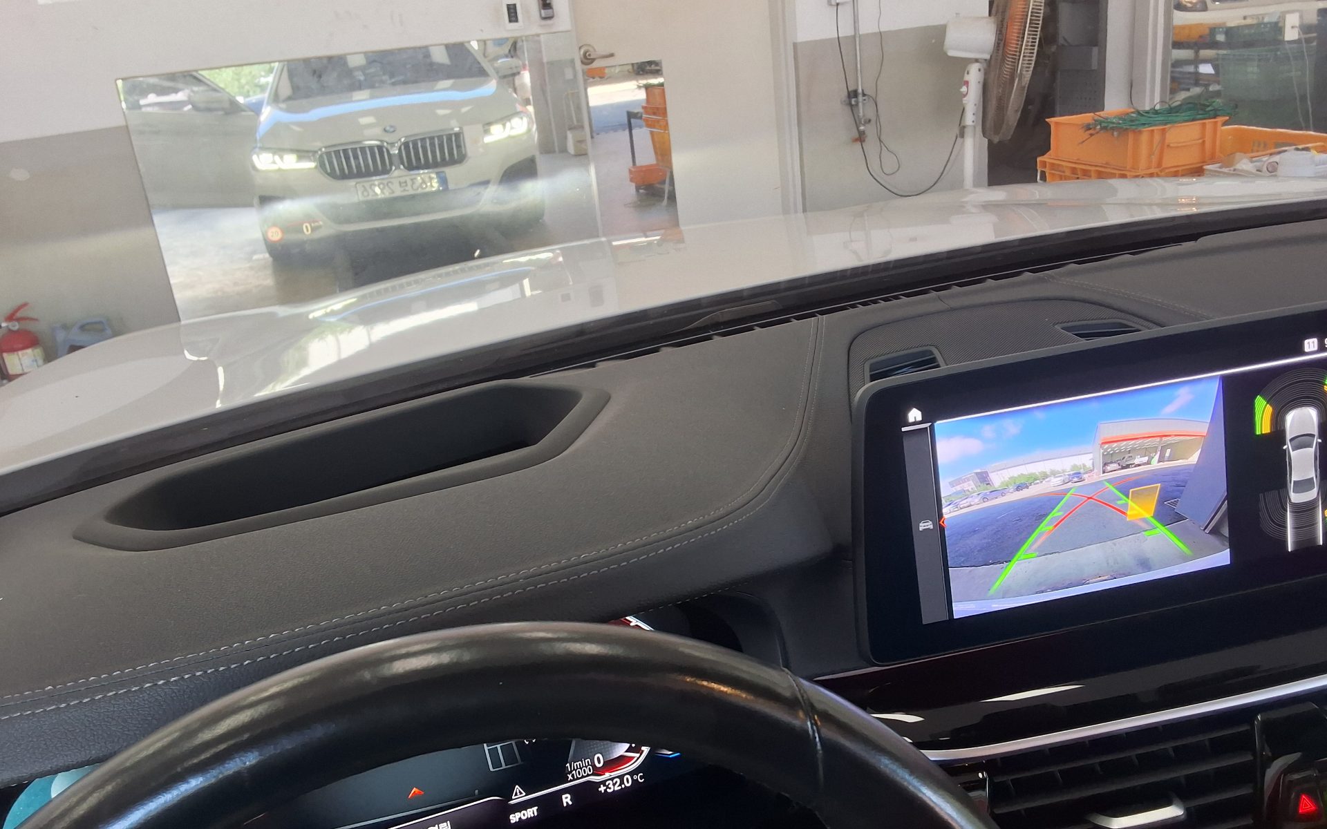 بي إم دبليو 5 Series (7Th Gen) 530I إكس درايف M Sport Pack 2022 SPORT