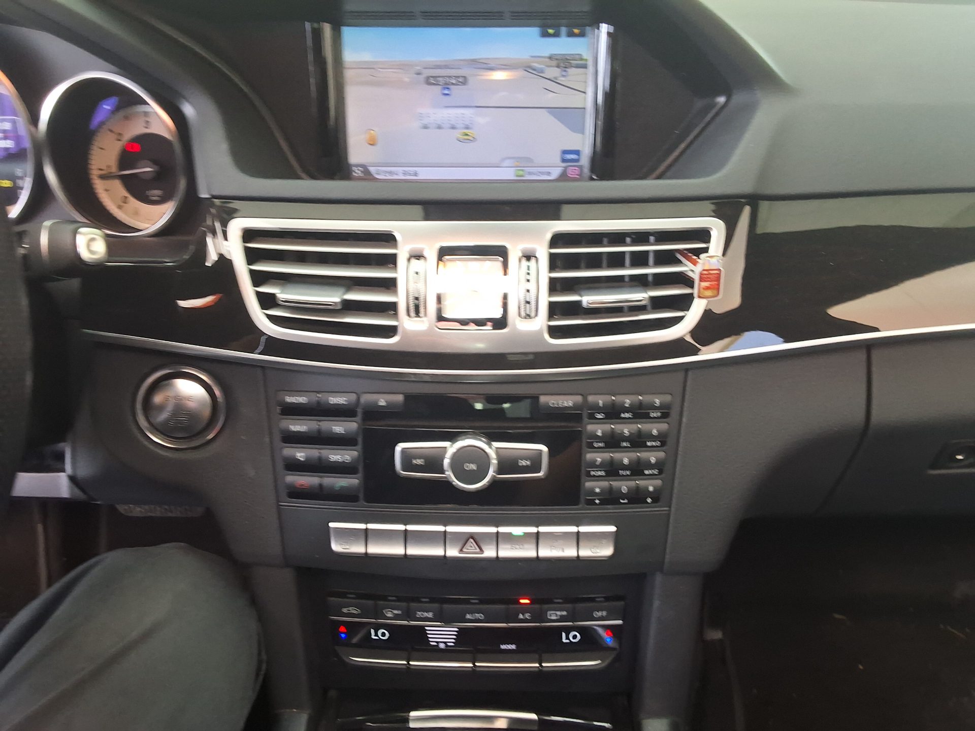 مرسيدس بنز E Class (4Th Gen) E220 Cdi Avantgarde 2014 E220
