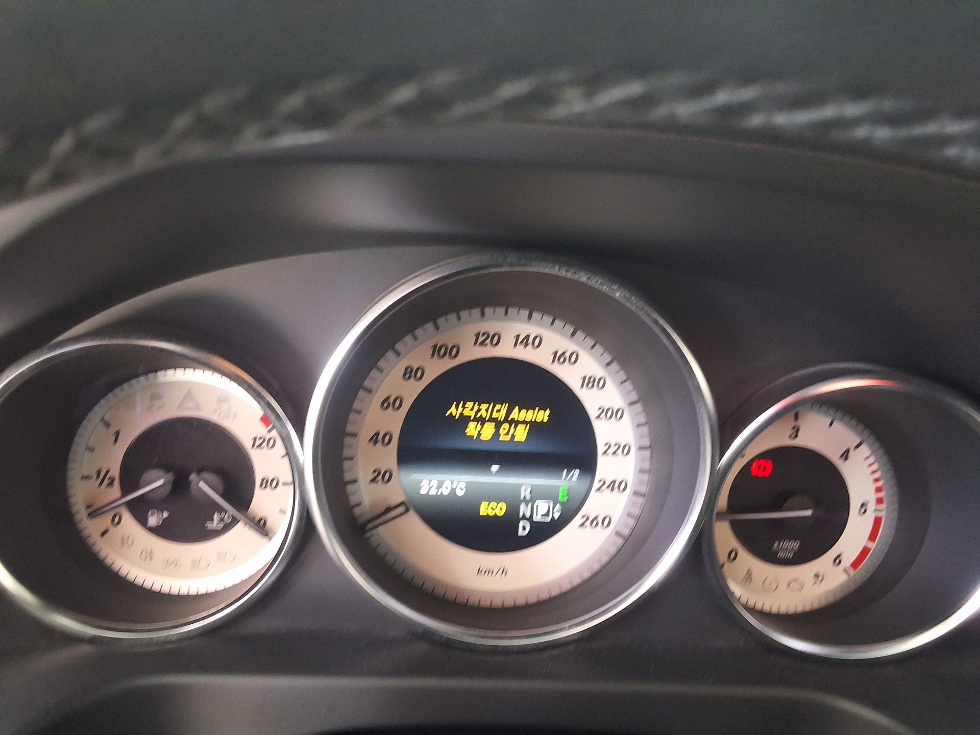 مرسيدس بنز E Class (4Th Gen) E220 Cdi Avantgarde 2014 E220