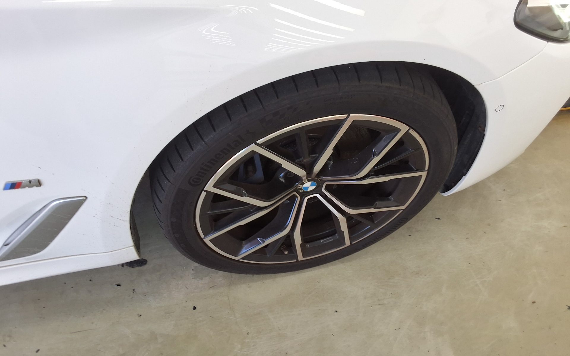 بي إم دبليو 5 Series (7Th Gen) 530I إكس درايف M Sport Pack 2022 SPORT