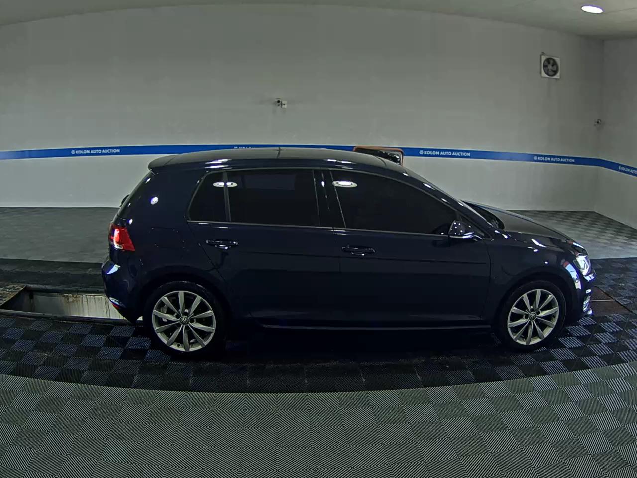 فولكس فاجن جولف (7Th Gen) 2.0 TDI 2015