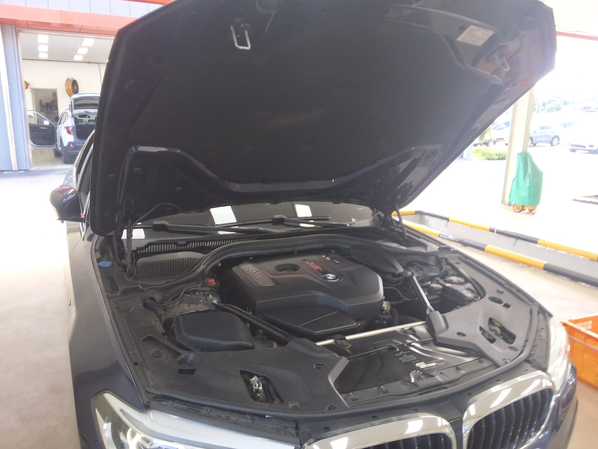 بي إم دبليو 5 Series (7Th Gen) 530I إكس درايف M Sport Pack 2018 SPORT