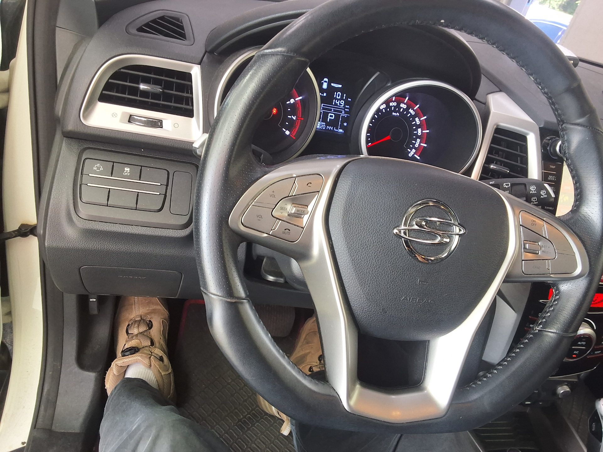 كي جي موبيليتي Mobility (سانج يونج) تيفولي بنزين دفع ثنائي Vx 2016