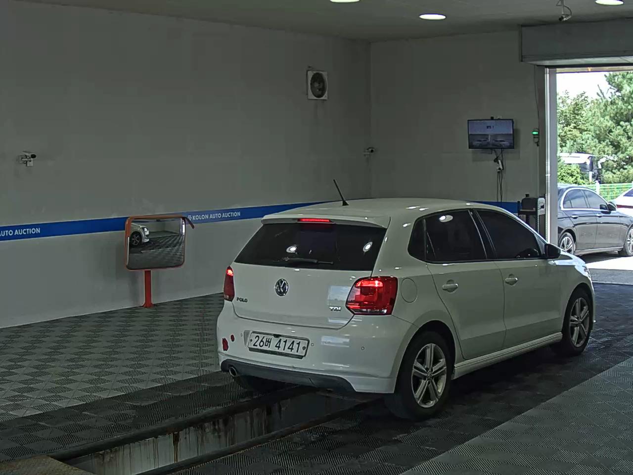 فولكس فاجن الجديد بولو (5Th Gen) 1.6 TDI R Line 2014 LINE