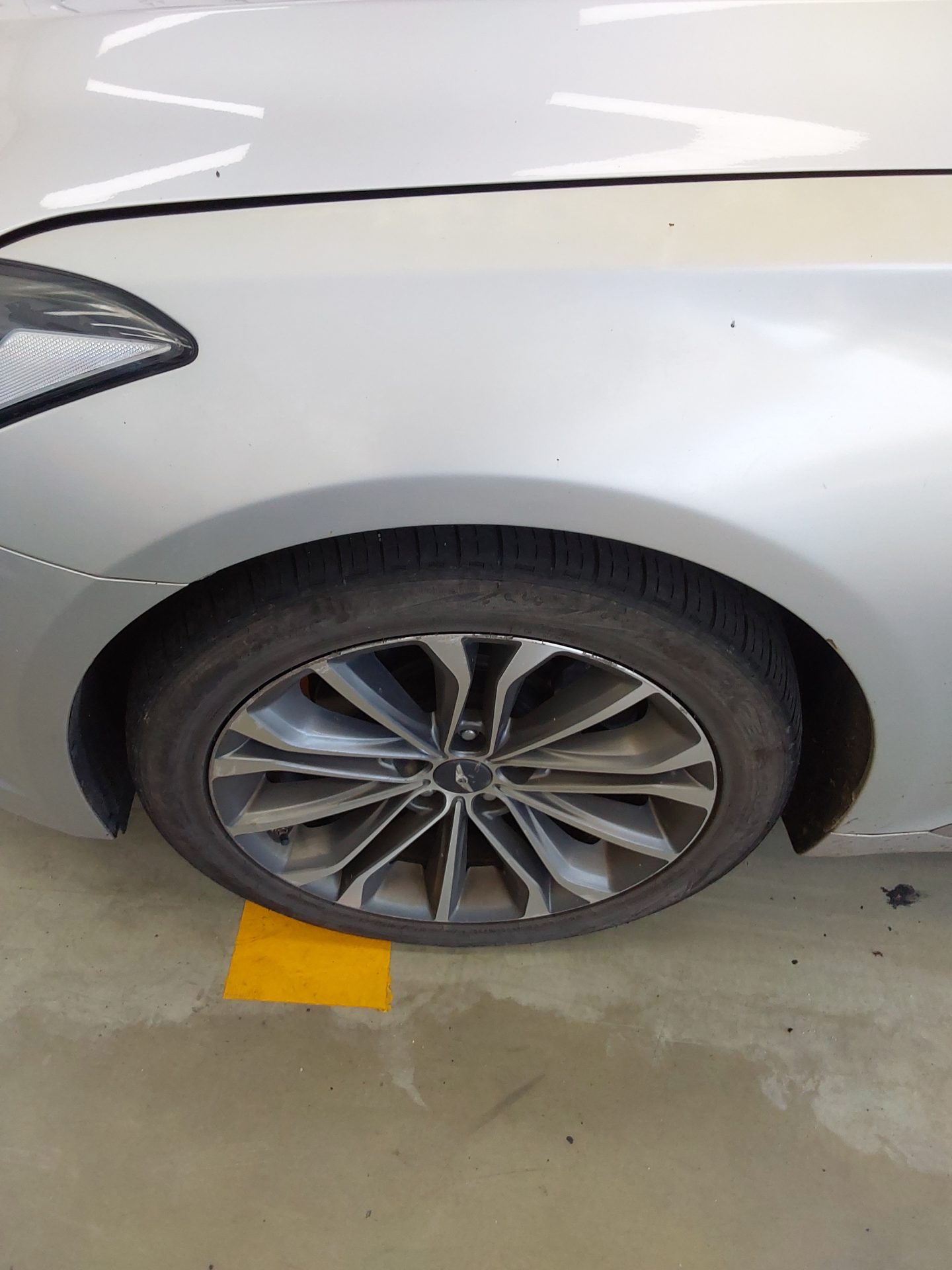 هيونداي جينيسيس Dh G330 بريميوم 2014 بريميوم