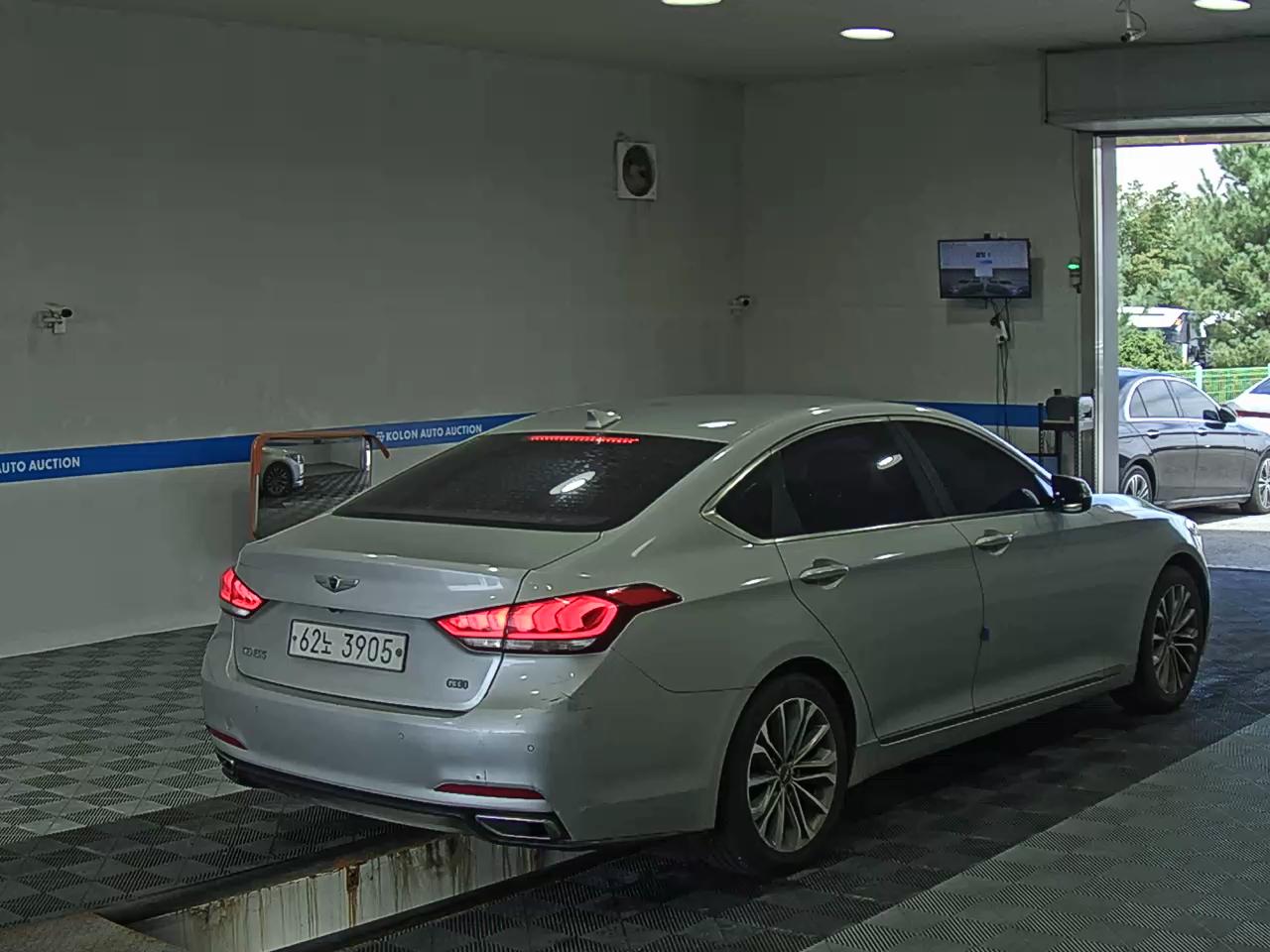 هيونداي جينيسيس Dh G330 بريميوم 2014 بريميوم