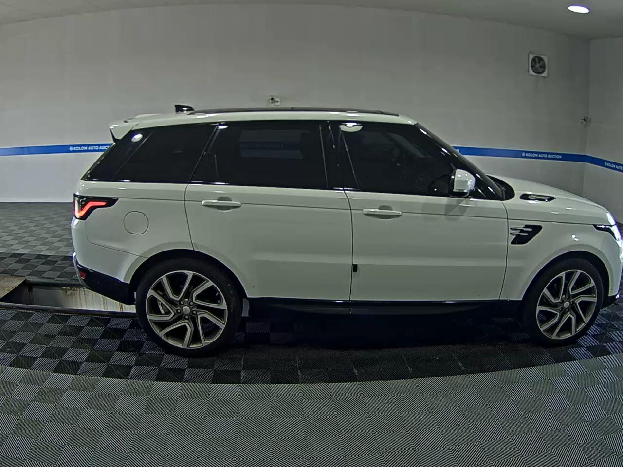لاند روفر Rover رينج روفر Sport (2Nd Gen) 3.0 Sdv6 Hse Dynamic 2018 SPORT