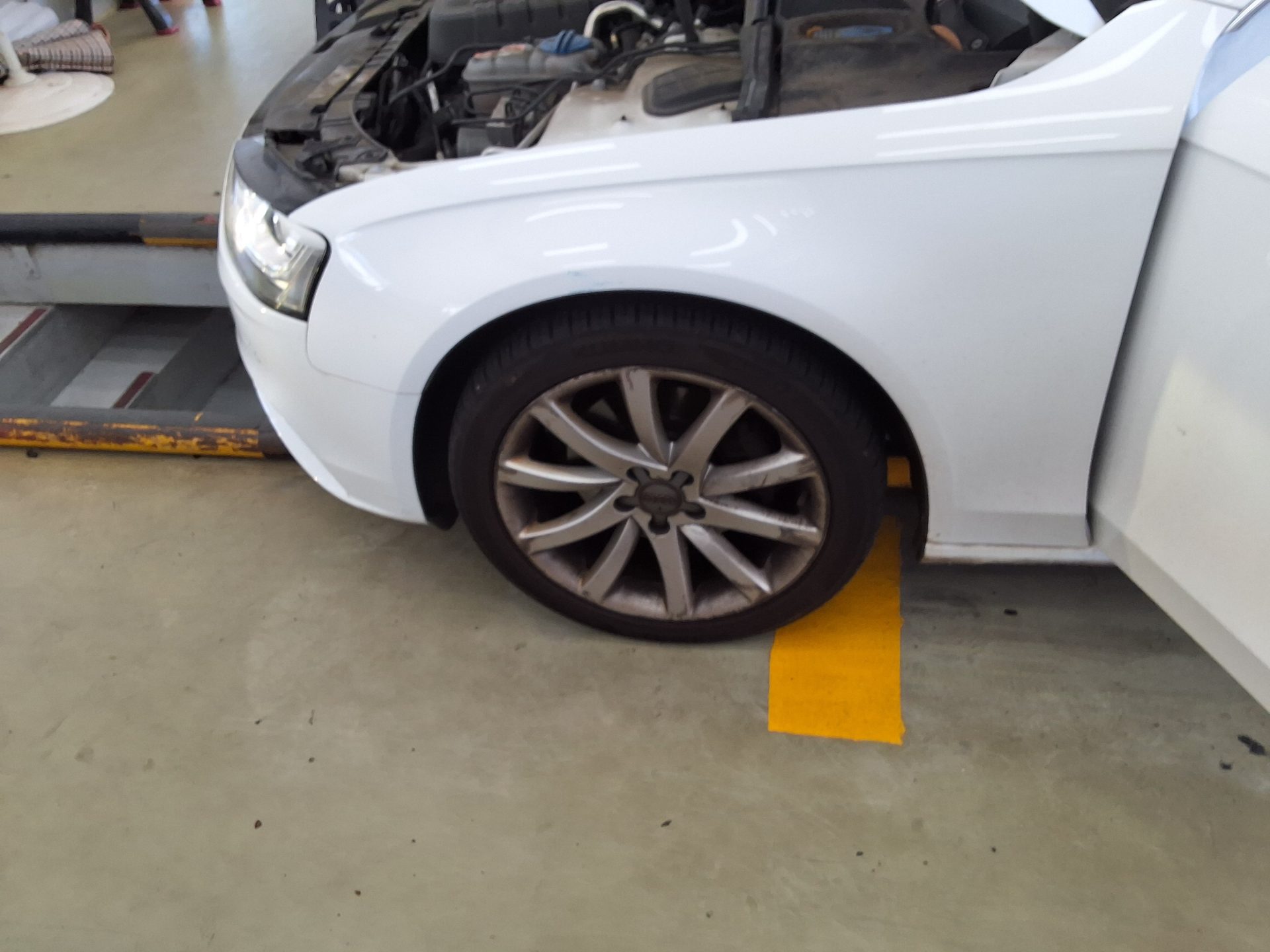 أودي إيه 4 (4Th Gen) 30 TDI Dynamic 2015