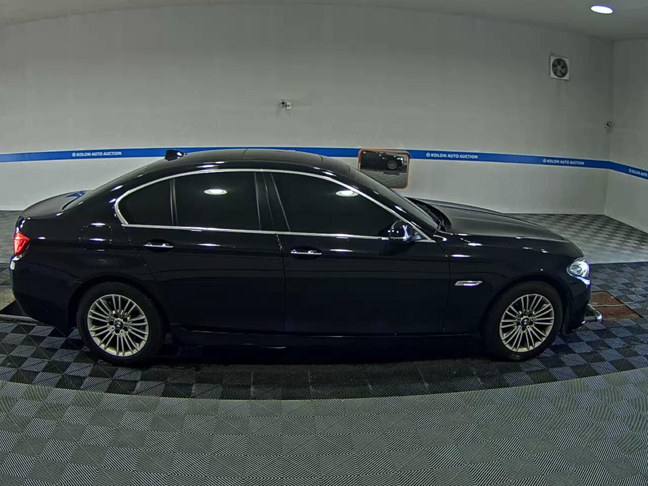 بي إم دبليو 5 Series (6Th Gen) 520D 2015 520d