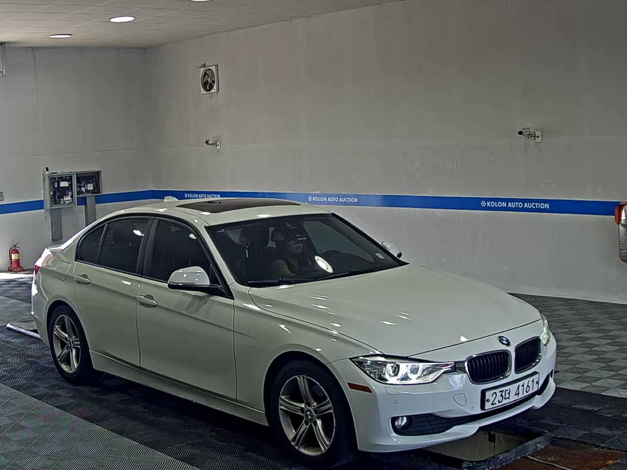 بي إم دبليو 3 Series (6Th Gen) 320D 2014 320d
