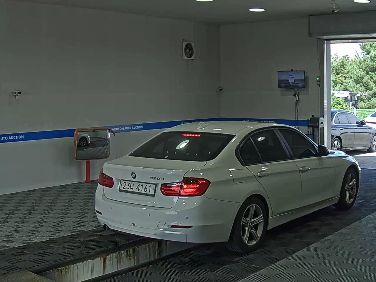 بي إم دبليو 3 Series (6Th Gen) 320D 2014 320d