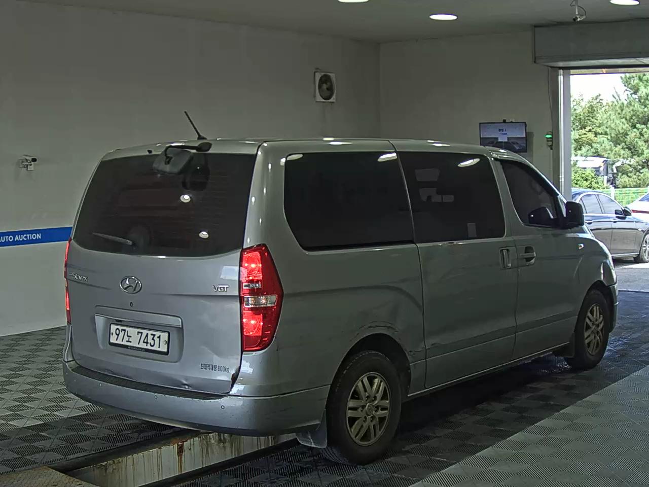 هيونداي جراند ستاركس 3 Seater ديزل فان سمارت 2017 VAN SMART
