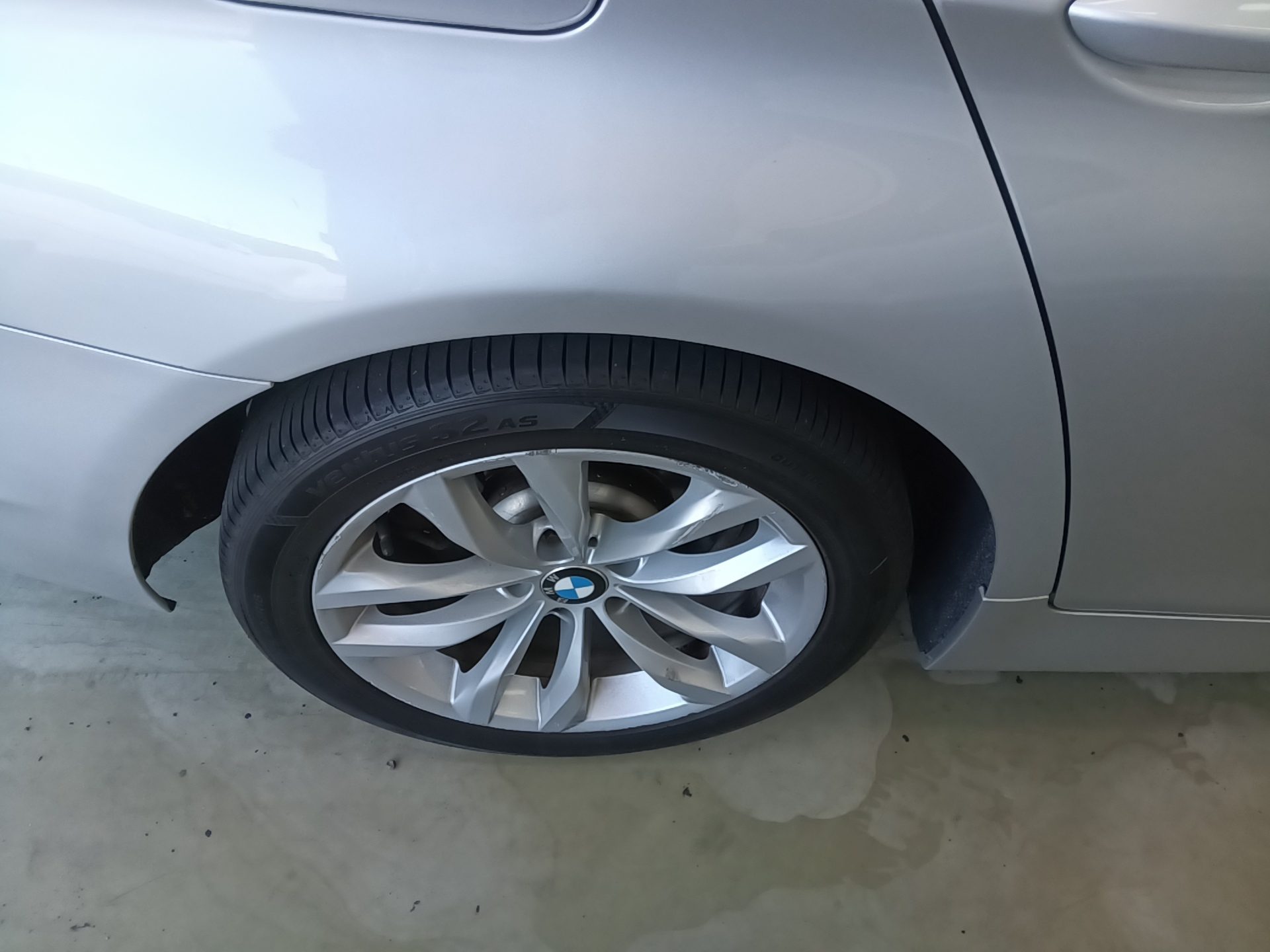 بي إم دبليو 5 Series (6Th Gen) 528I 2011 528i