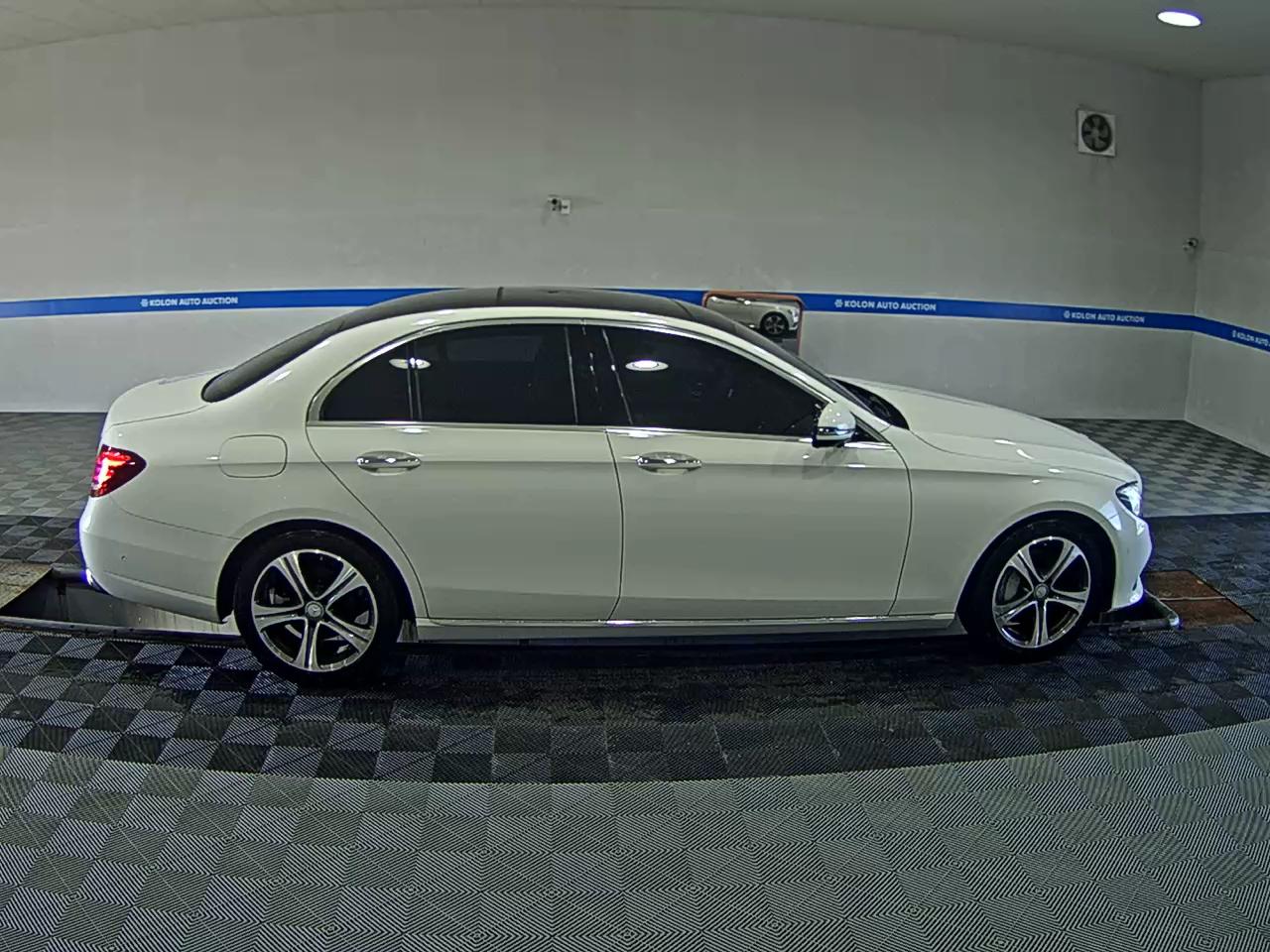 مرسيدس بنز E Class (5Th Gen) E300 Avantgarde 2017 E300