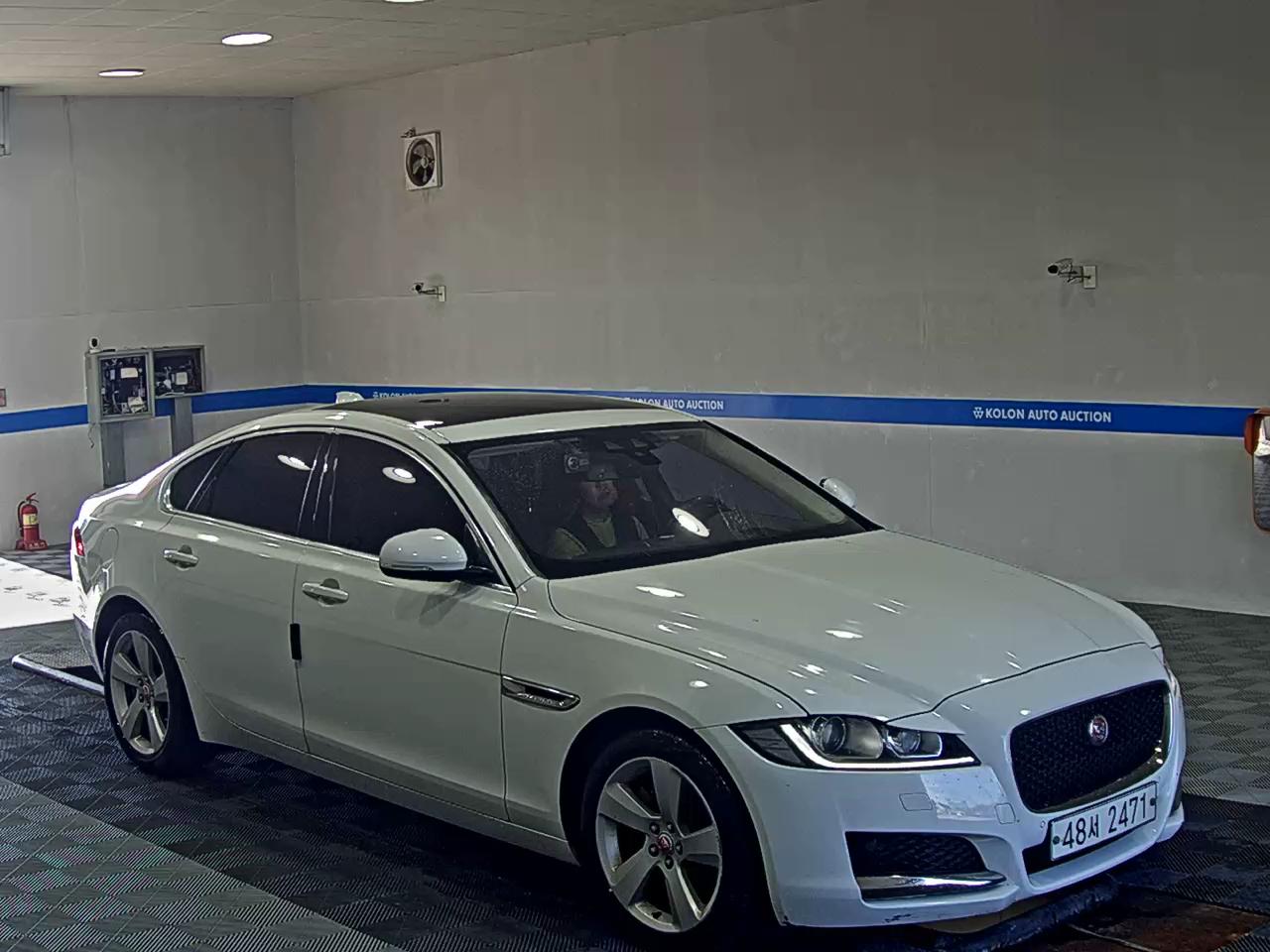 جاكوار Xf (2Nd Gen) 2.0 20D بريستيج 2018 PRESTIGE