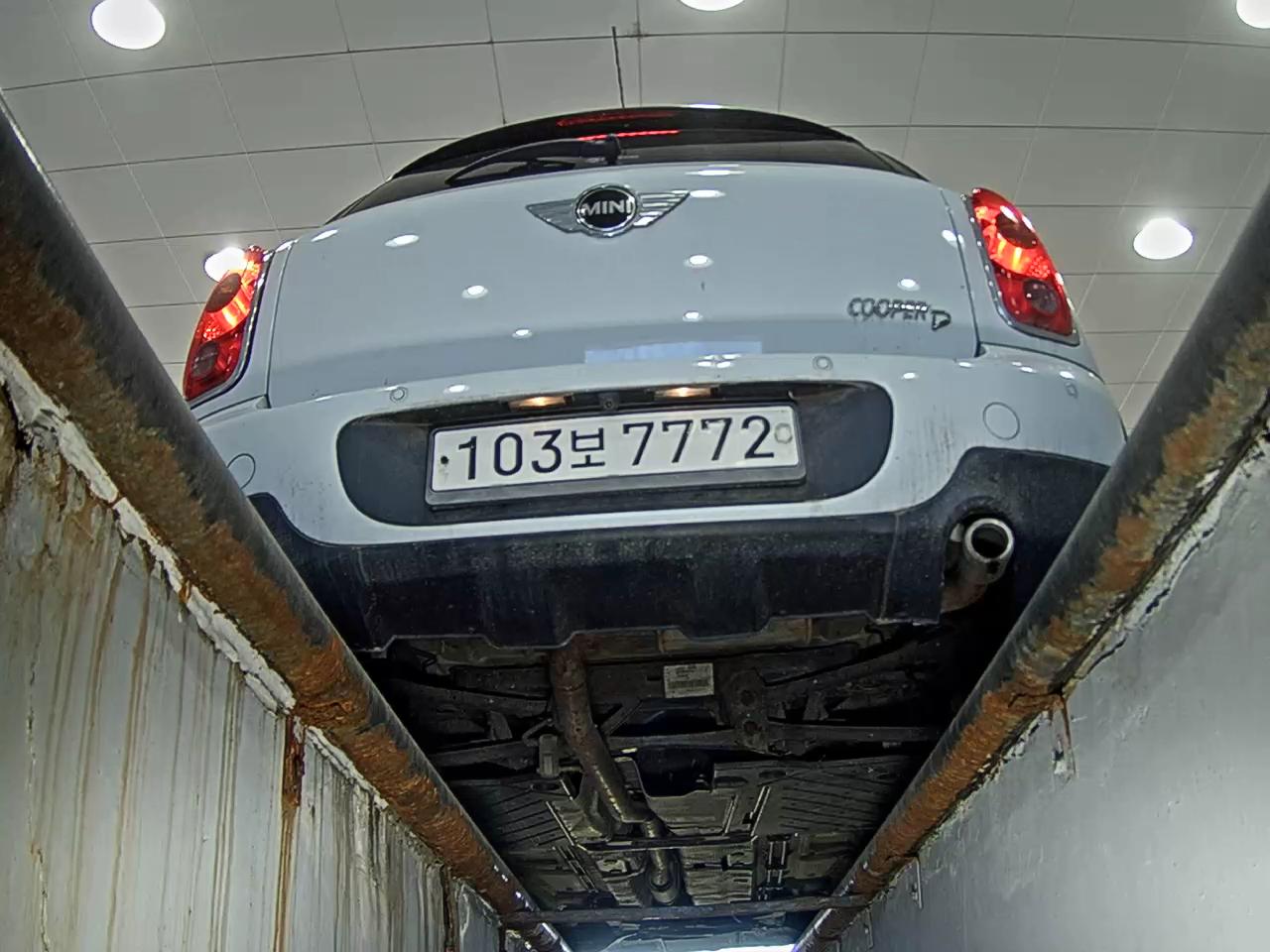 ميني كانتري مان 2.0 D Se 2013 SE