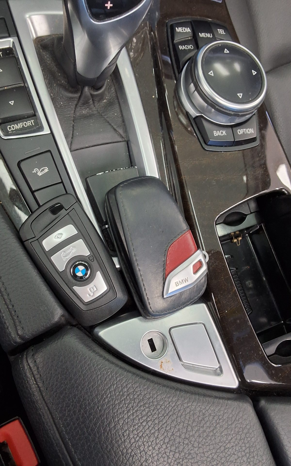 بي إم دبليو 5 Series (6Th Gen) 528I إكس درايف 2014 528i