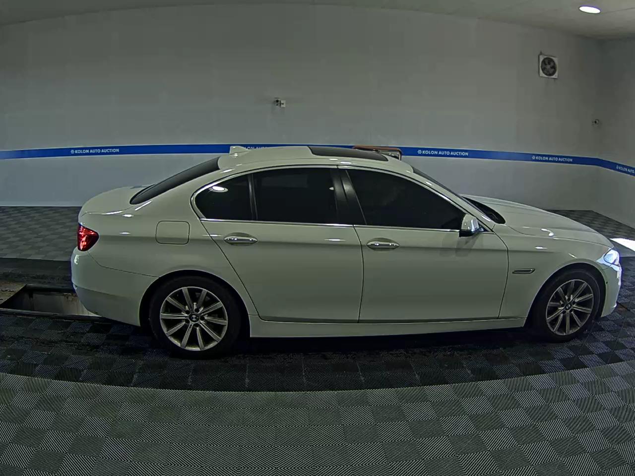 بي إم دبليو 5 Series (6Th Gen) 528I إكس درايف 2014 528i