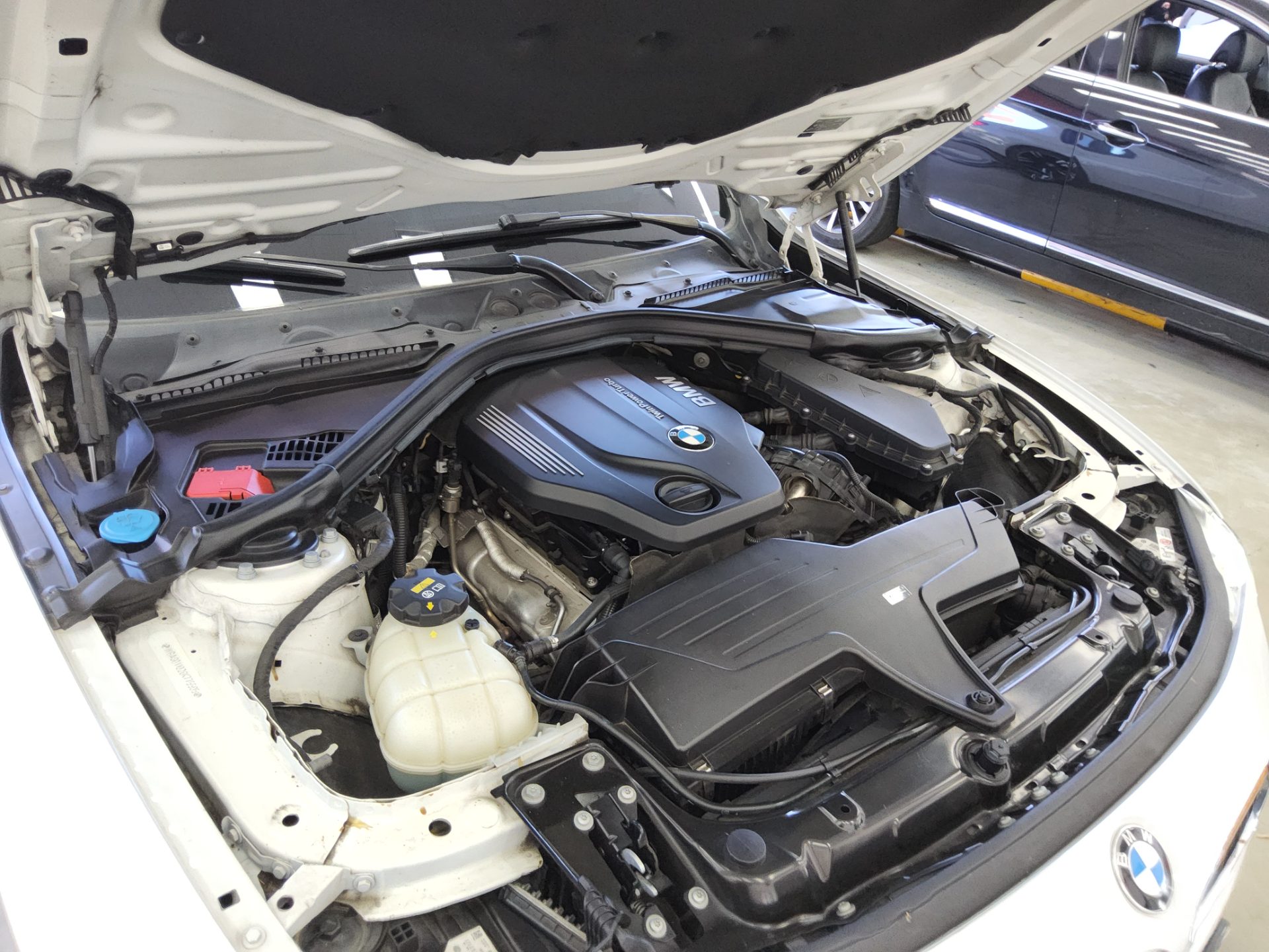 بي إم دبليو 3 Series (6Th Gen) 320D Ed Edition 2016 320d