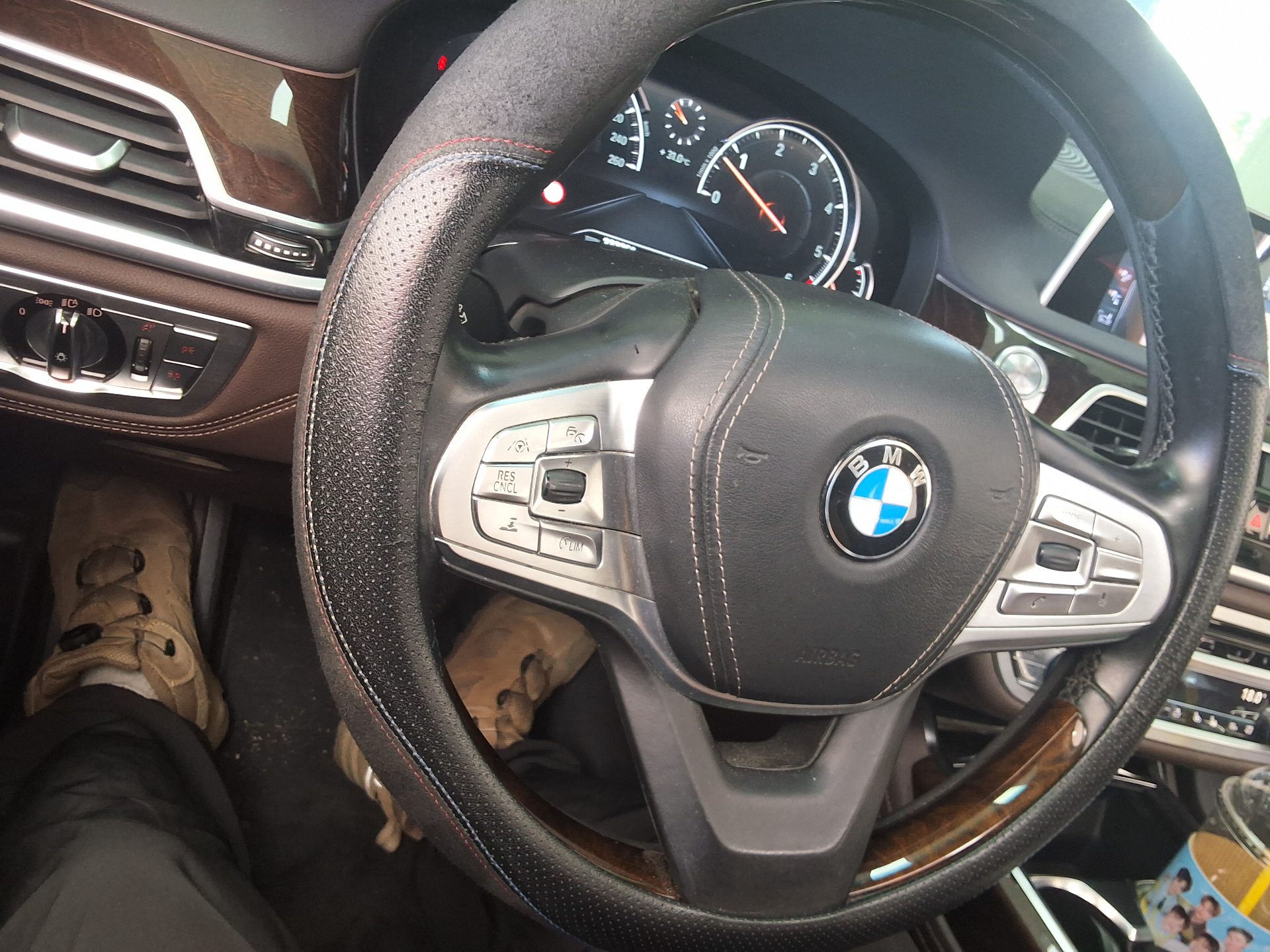 بي إم دبليو 7 Series (6Th Gen) 740Ld إكس درايف 2016 740Ld